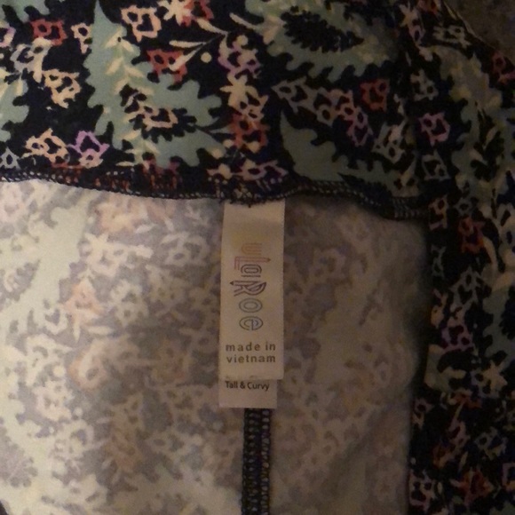 Lularoe - Picture 2 of 2